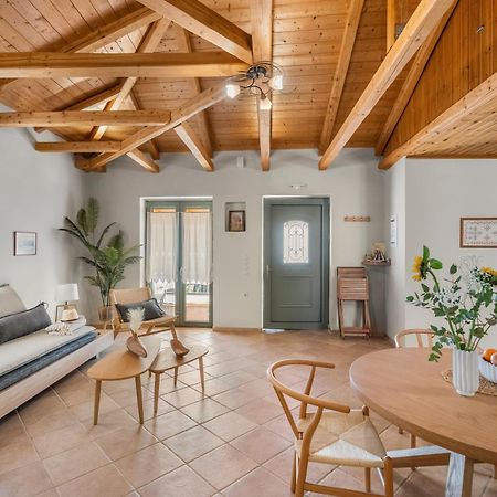 Villa Aurora Athanion Bagian luar foto